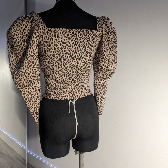 Zara puffy sleeve shirt - Picture 2 of 3